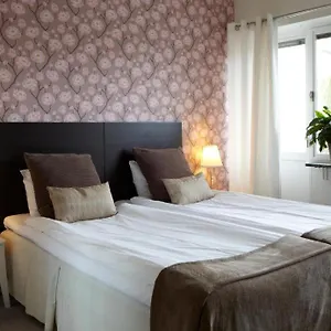 Riverside At - Hotell